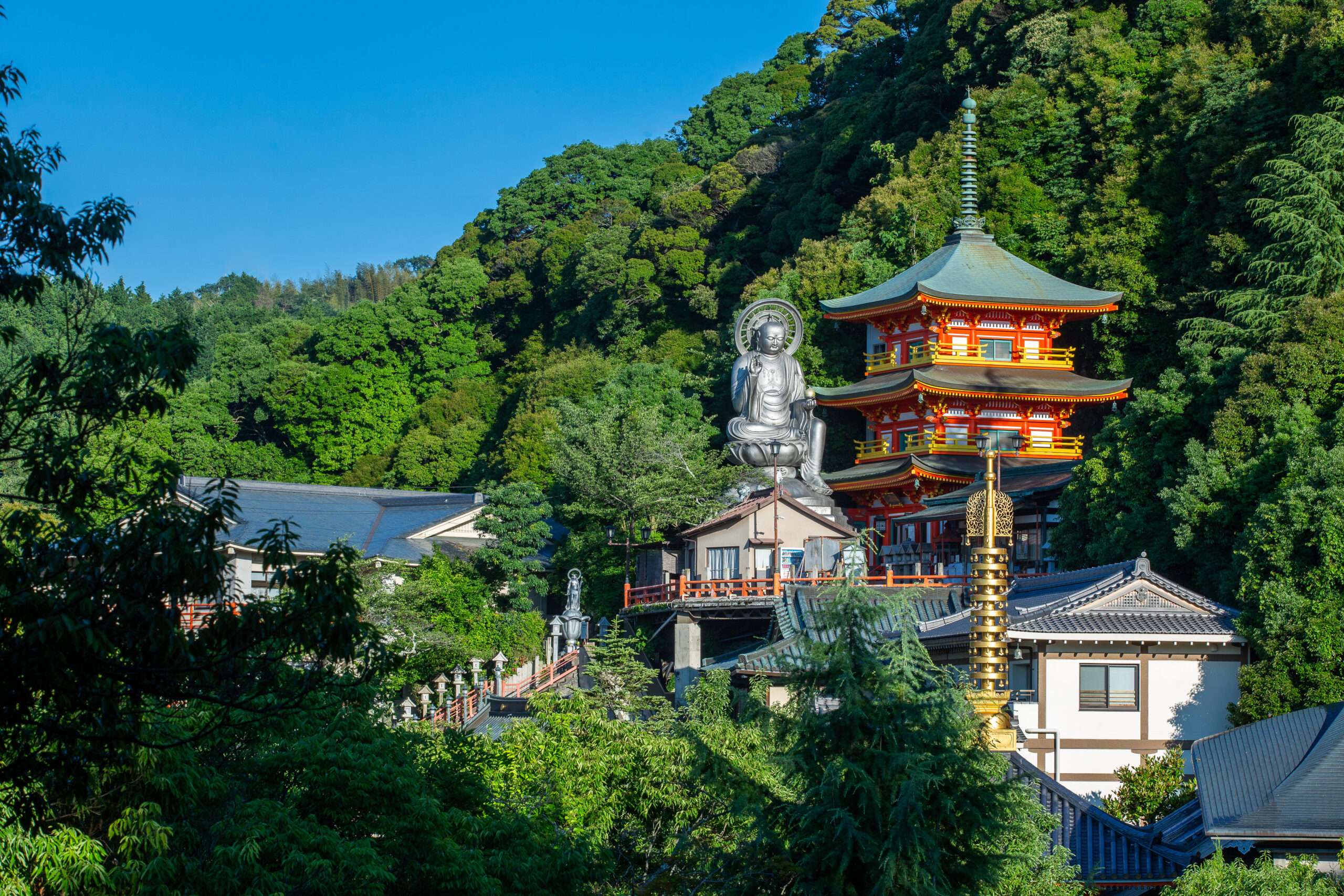 信貴山大本山 玉蔵院 | 大阪・奈良の県境にある祈祷寺・宿坊